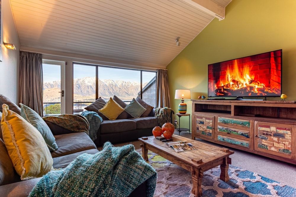 undefined Spacious Lake View Townhouse Alpine Walk TO Town 4