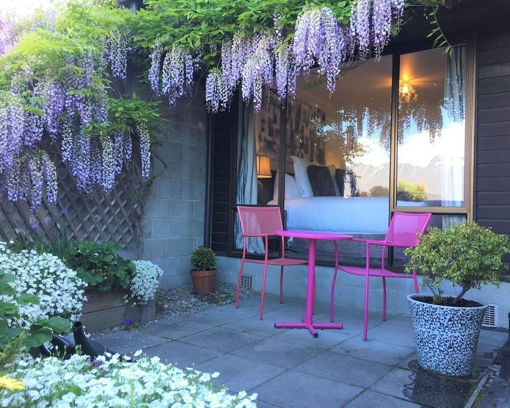 undefined Spacious Lake View Townhouse Alpine Walk TO Town 5