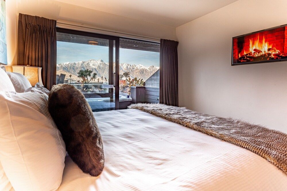 undefined Spacious Lake View Townhouse Unbelievable SPA 7