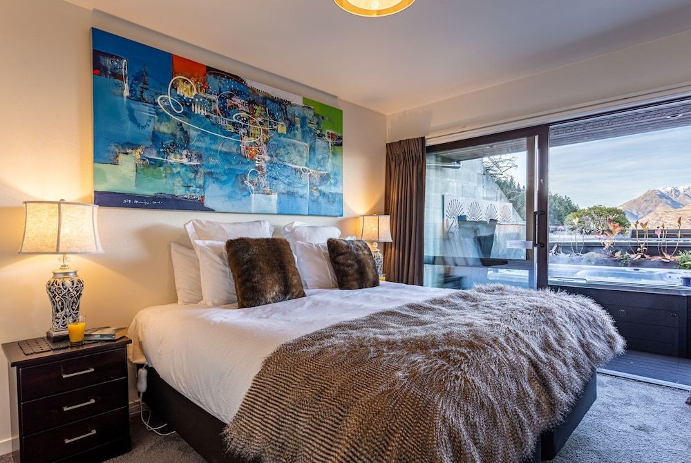 undefined Spacious Lake View Townhouse Unbelievable SPA 3