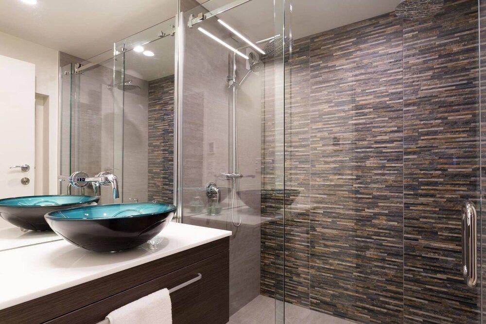 Spacious Lake View Townhouse Unbelievable SPA Villa (2 Bedrooms) 16