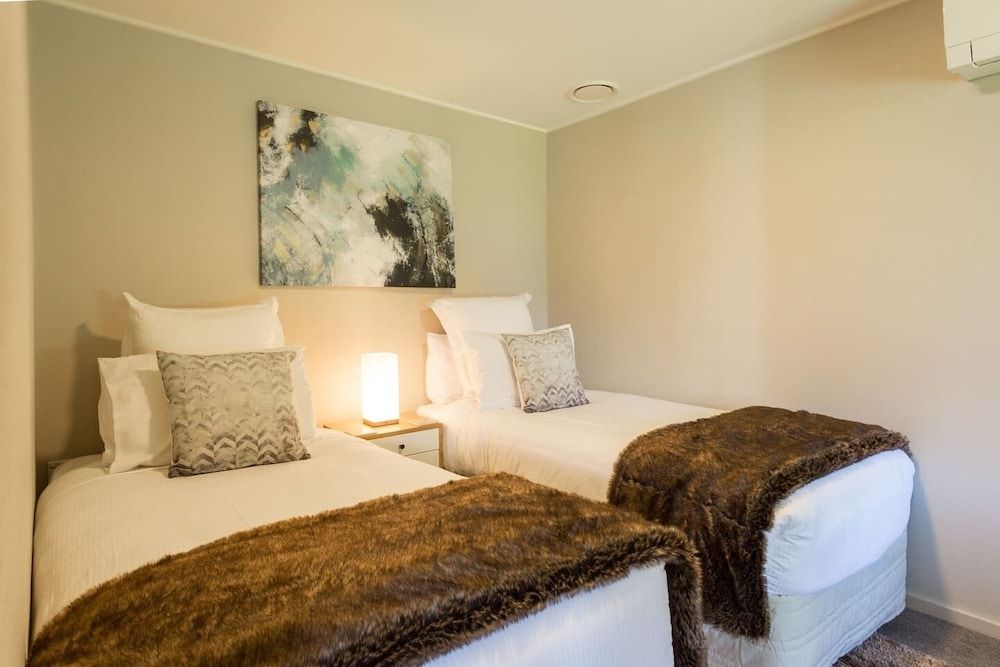 undefined Large Distinctive AND Spacious Family Home 9