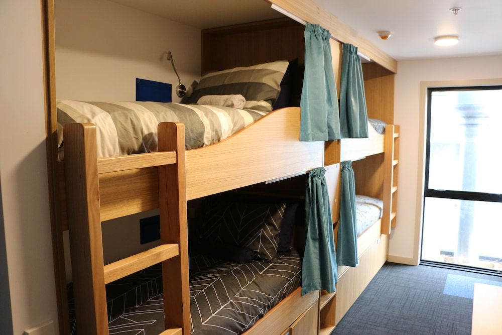 Adventure Q2 Hostel 6-Bed Private Room, with Ensuite 4