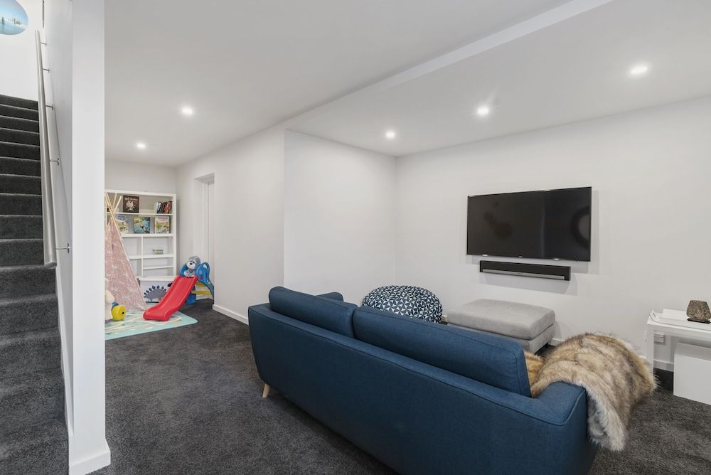 undefined MODERN ALPINE LIVING SPECTACULAR VIEW 8