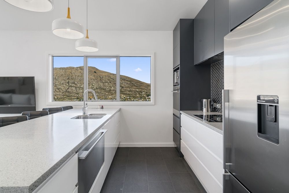 MODERN ALPINE LIVING SPECTACULAR VIEW Apartment 10