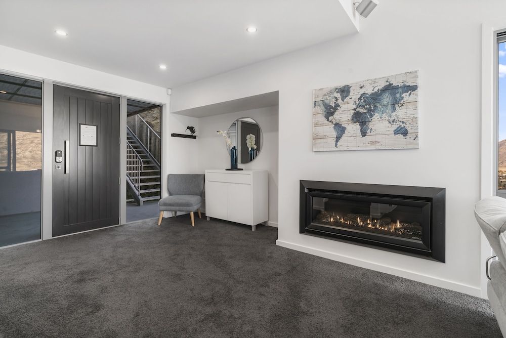 MODERN ALPINE LIVING SPECTACULAR VIEW Apartment 8