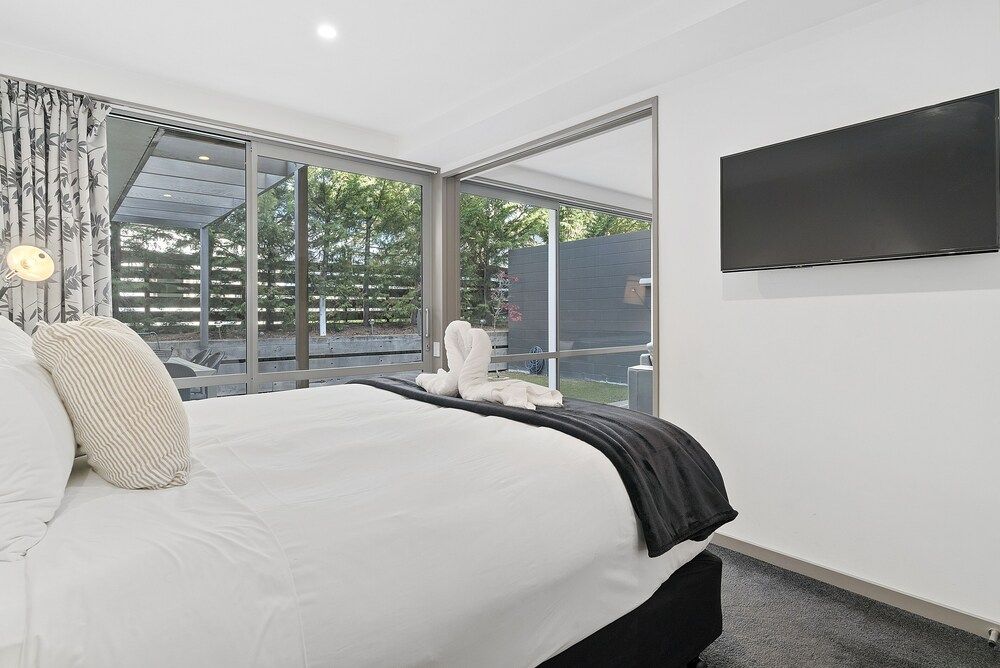 undefined CENTRAL LOCATION - CONTEMPORARY 2 BEDROOM APTM 3