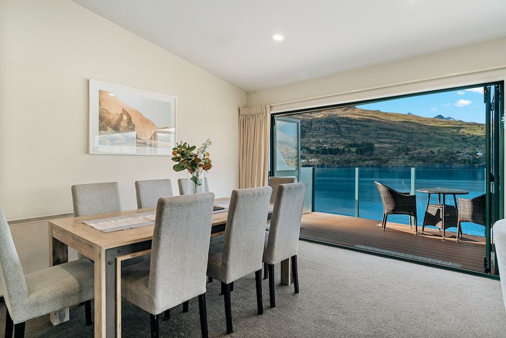 undefined LAKEFRONT LIVING AT REMARKABLES - WEST 10
