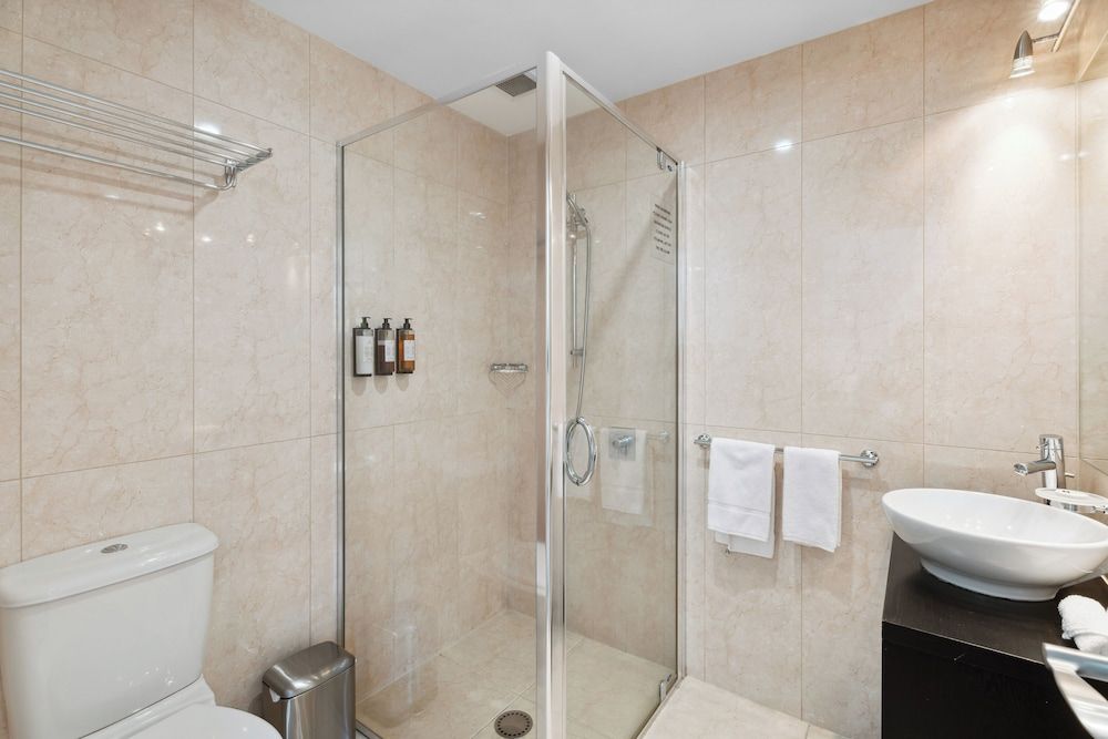 3-BEDROOM PENTHOUSE APARTMENT - THE BEACON Apartment 13