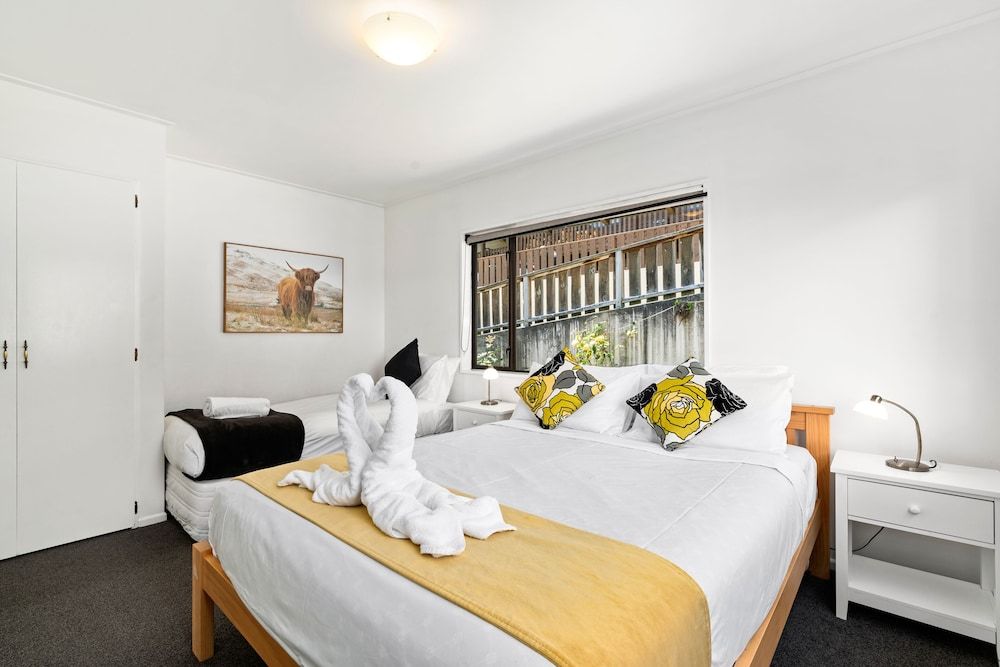 undefined TOWN CENTRE LOCATION WITH STUNNING VIEW - UNIT 8