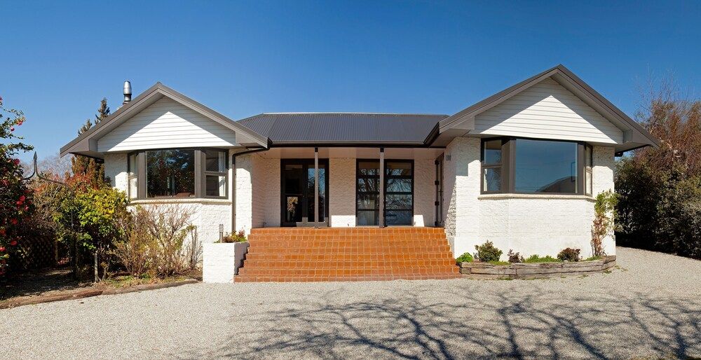 Pembroke Accommodation