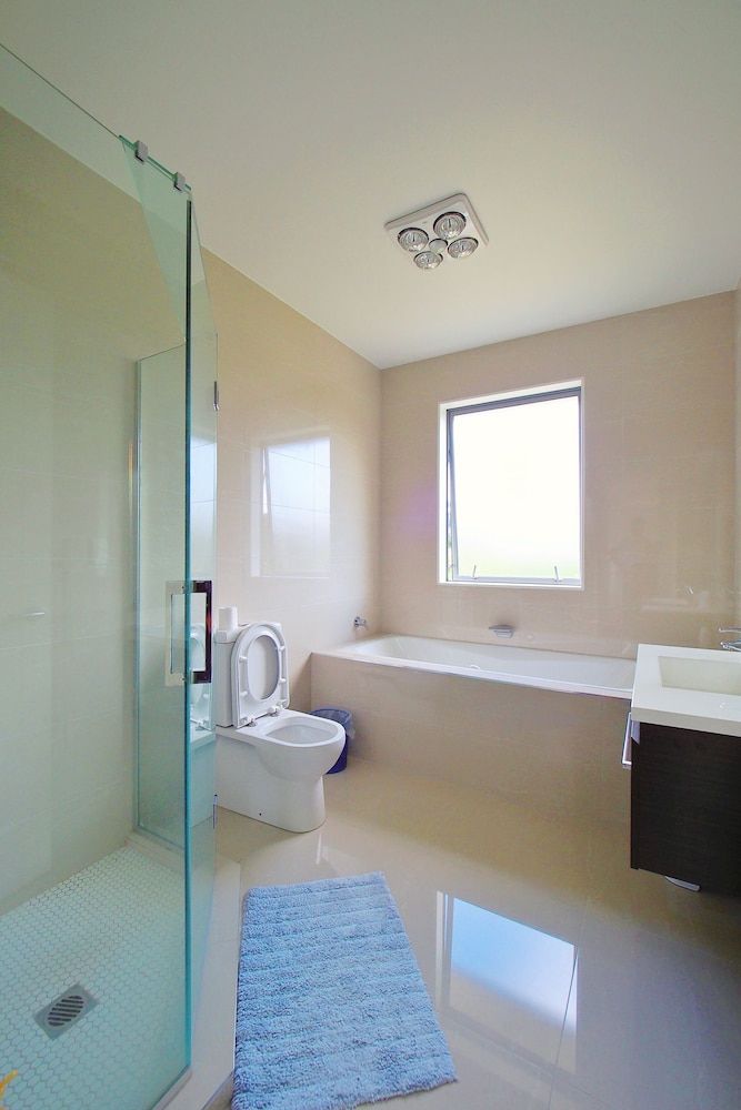Classic Room, Shared Bathroom