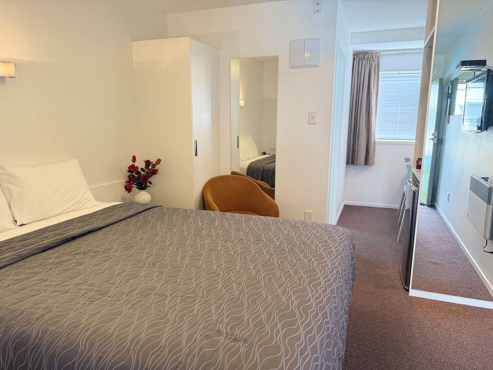 Classic Room, 1 Queen Bed
