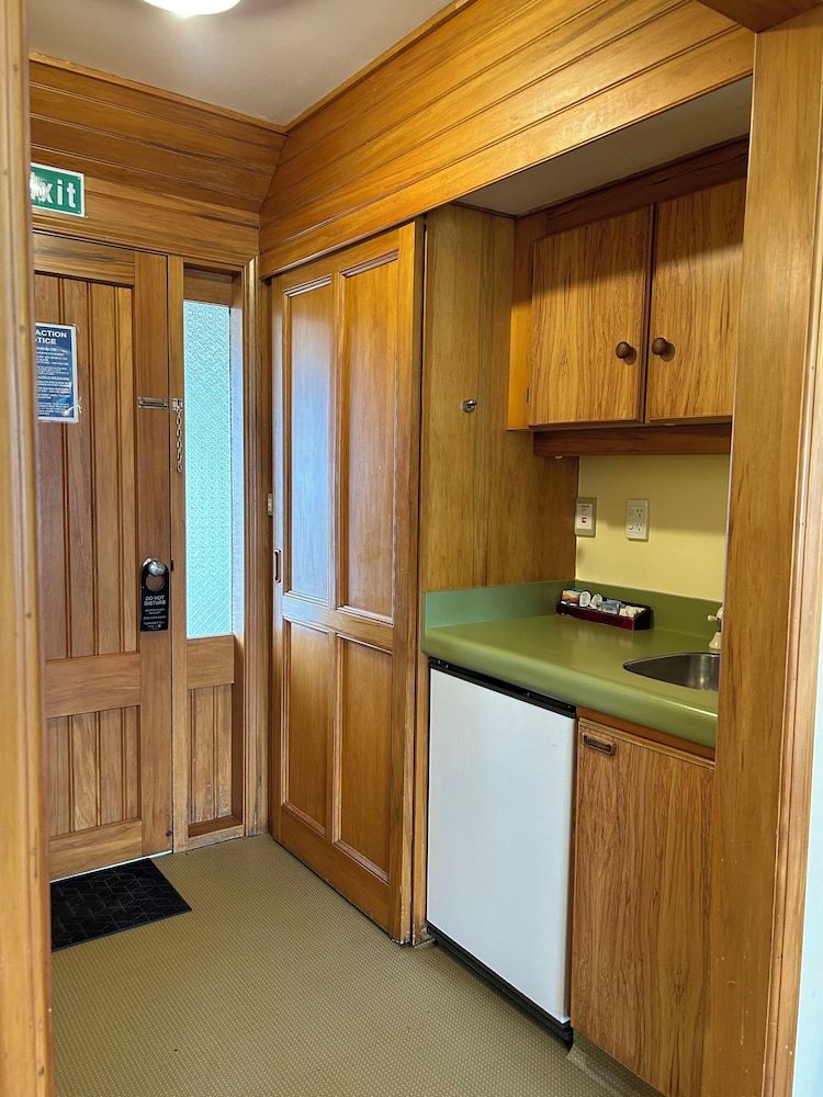 Masterton Motor Lodge Villa (Studio) 4