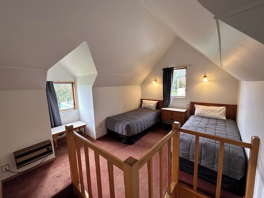 Suite (Attic)