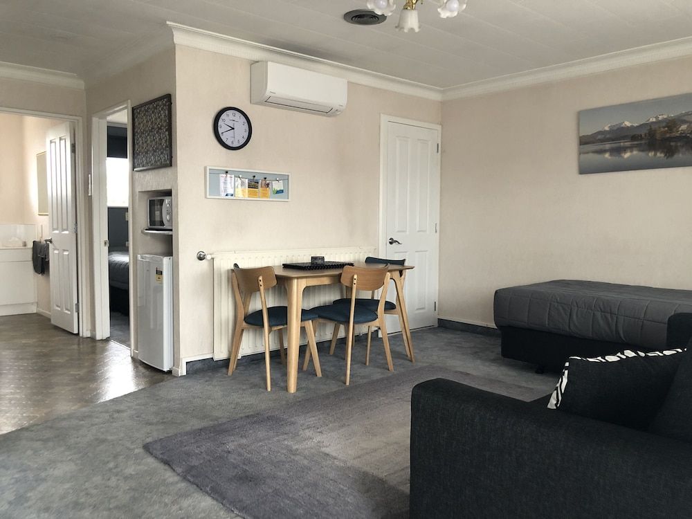 ASURE Surrey Court One Bedroom Unit 5