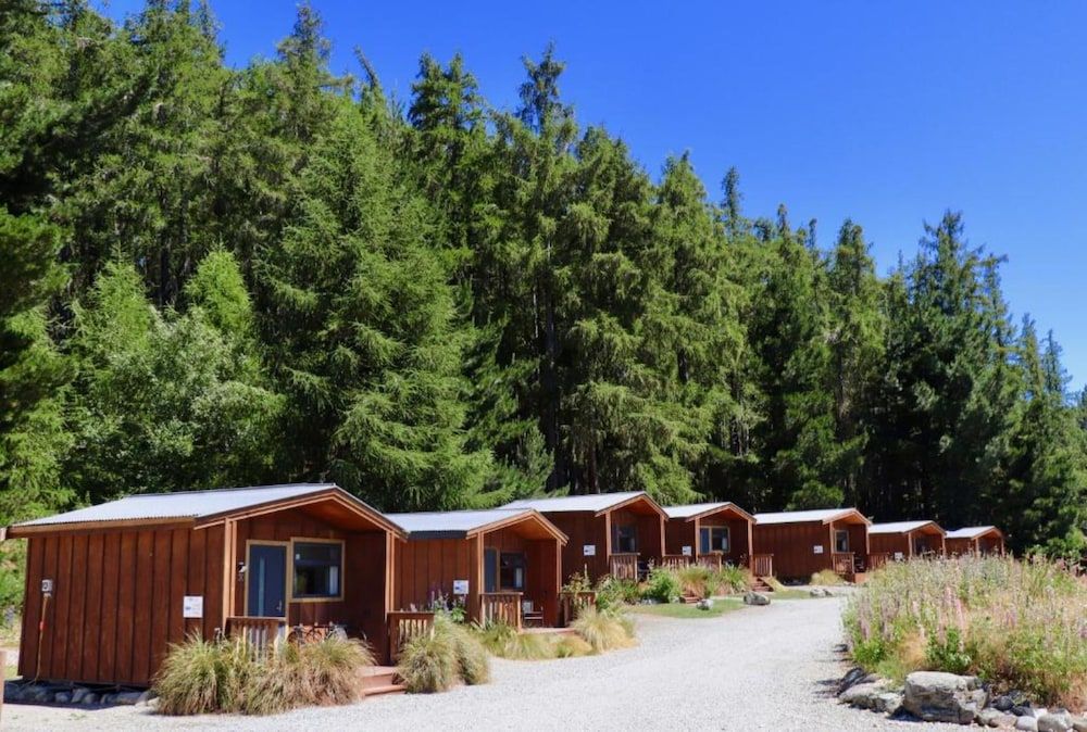 Lakes Edge Holiday Park