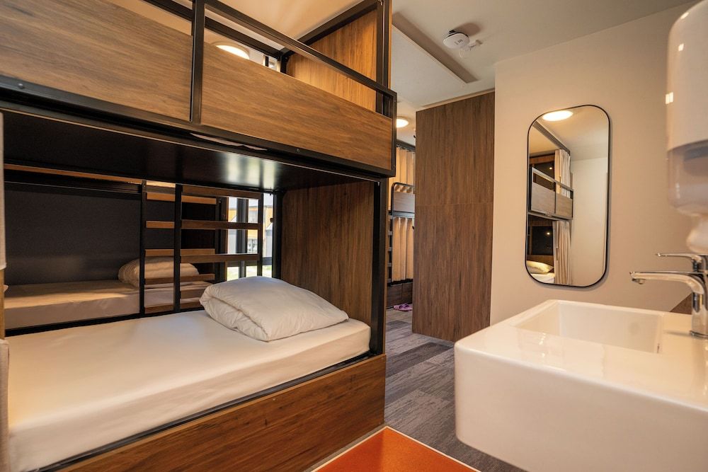 Bed in 8 Bed Dorm - Ensuite