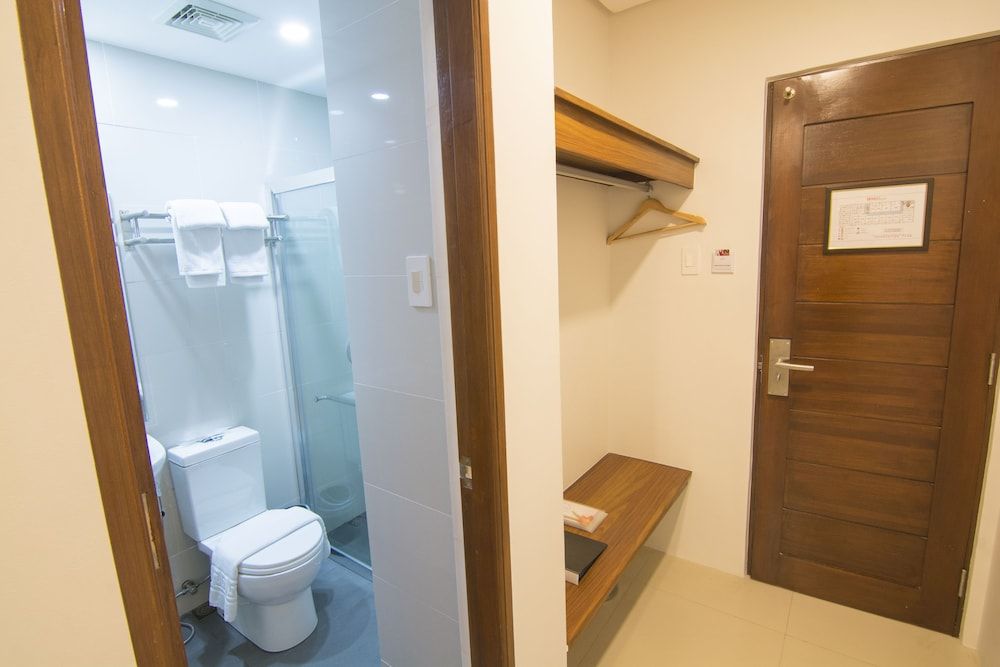 Mango Suites Cauayan Standard Twin Room 4