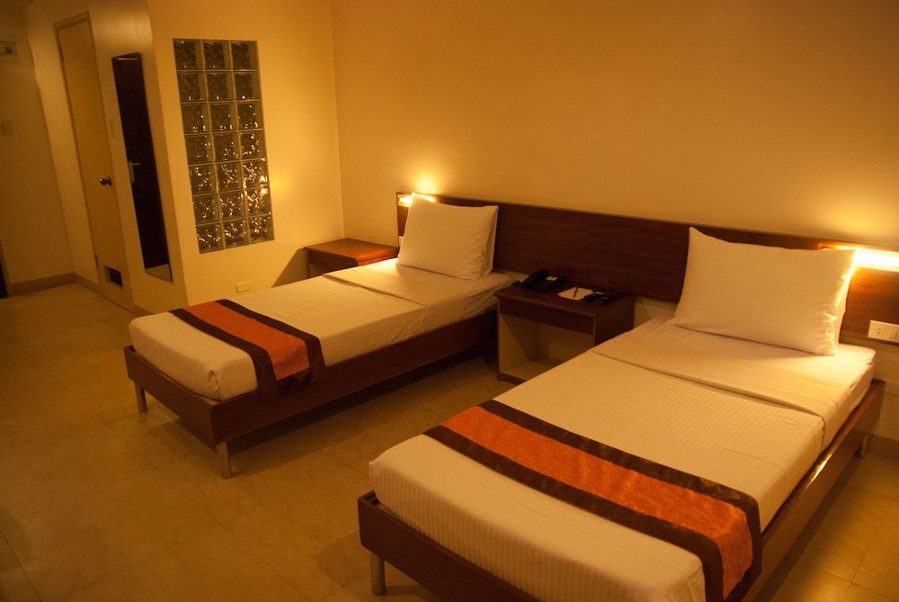 M Suites Hotel Standard Twin Room 2