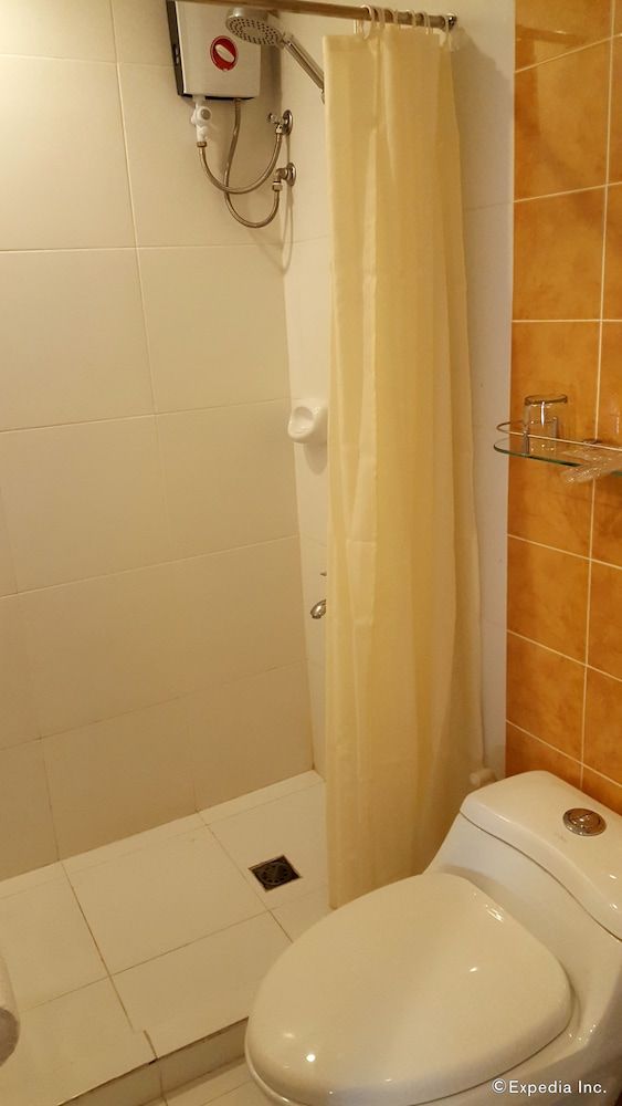 M Suites Hotel Deluxe Queen Room 6