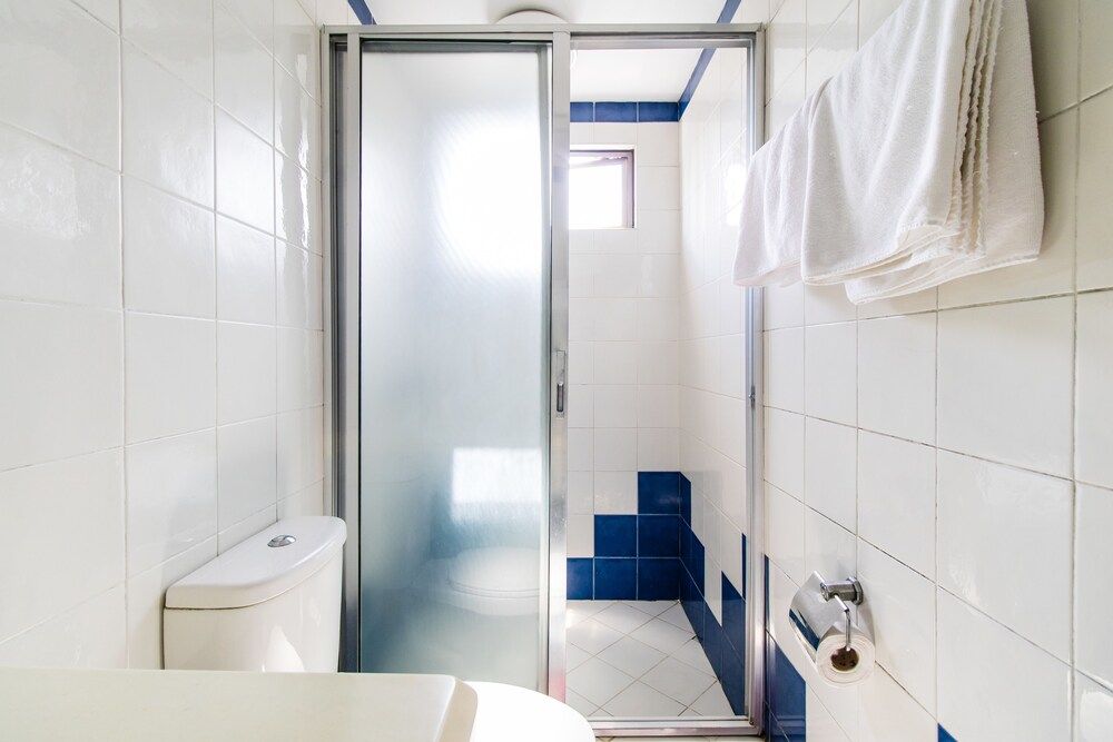 Alcoves Greenbelt Park Place Makati Deluxe Condo, 2 Bedrooms 11