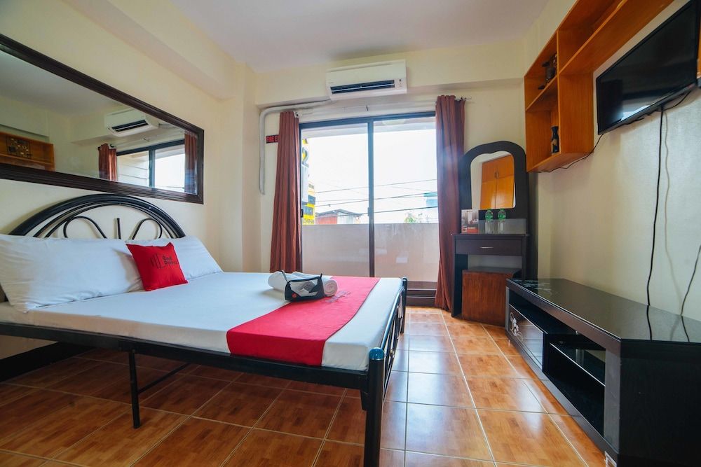undefined RedDoorz @ Palanan Makati 2 9