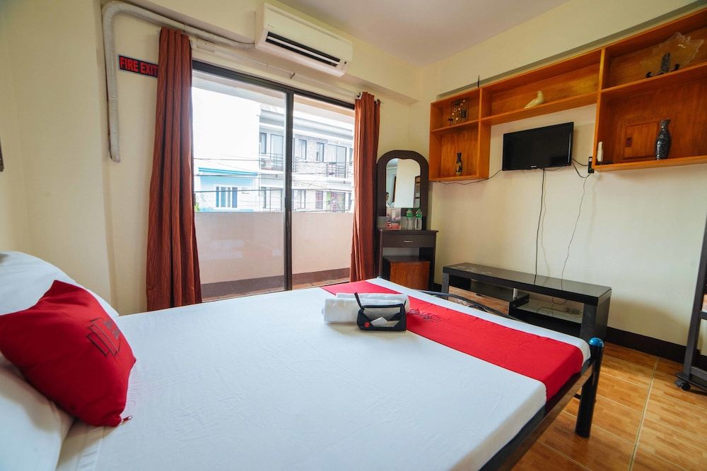 undefined RedDoorz @ Palanan Makati 2 6