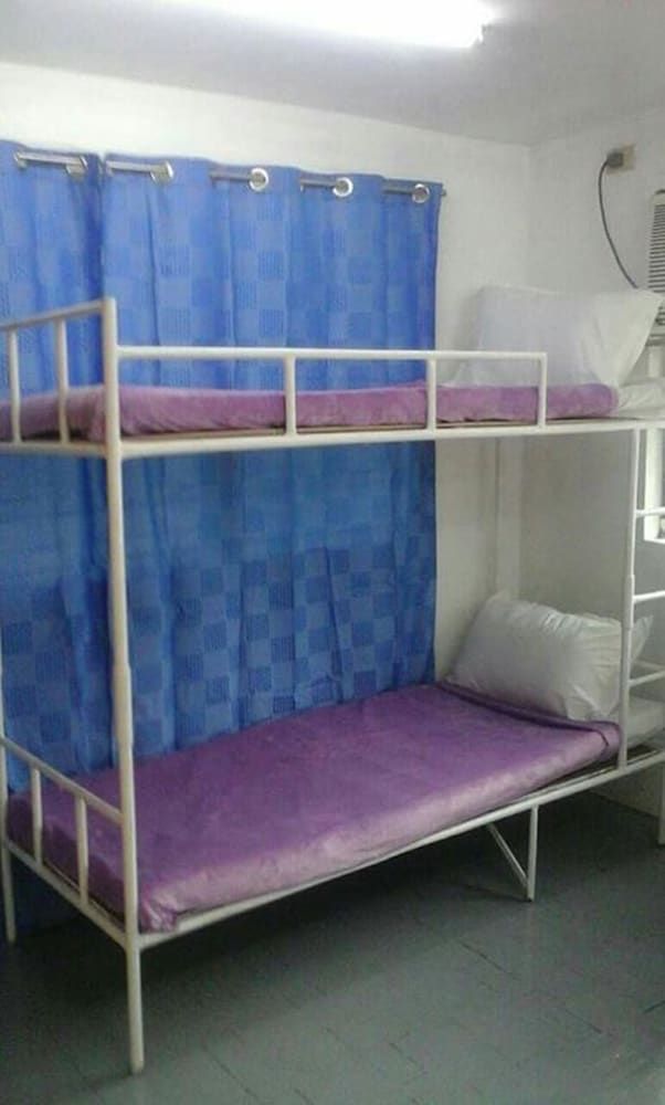 undefined Dormitels.ph Makati - Hostel