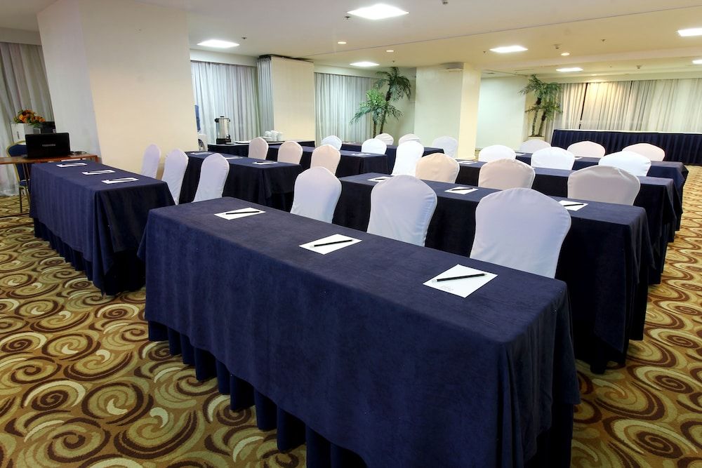 undefined Oxford Suites Makati 5
