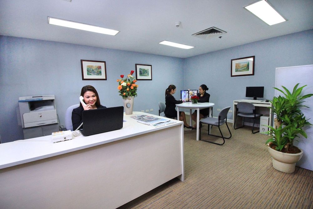 undefined Oxford Suites Makati 6