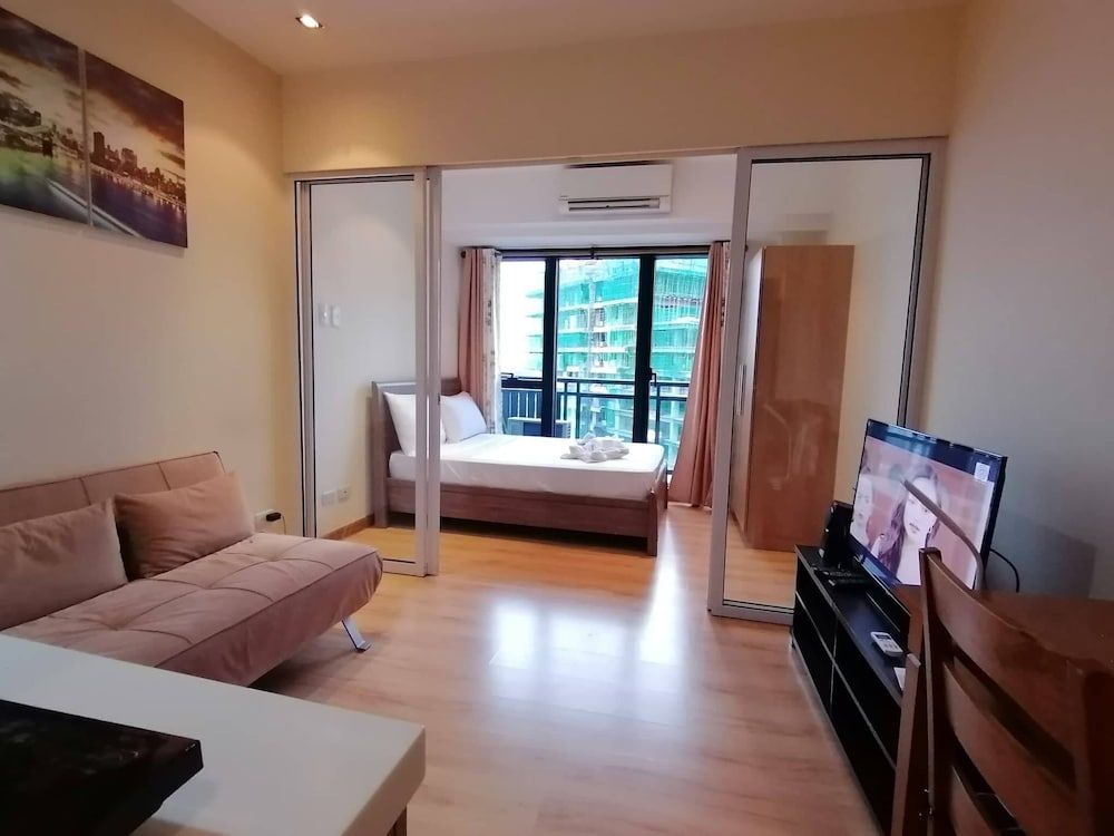 undefined Happy Suites at Knightsbridge Res Makati