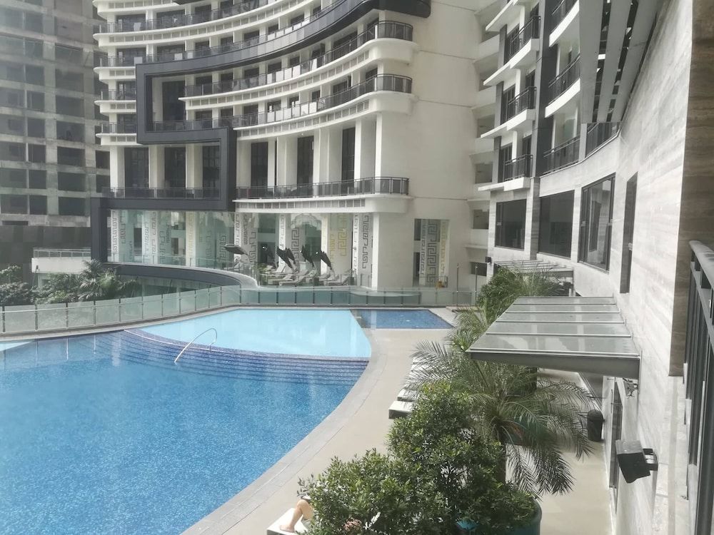 undefined Happy Suites at Knightsbridge Res Makati 6