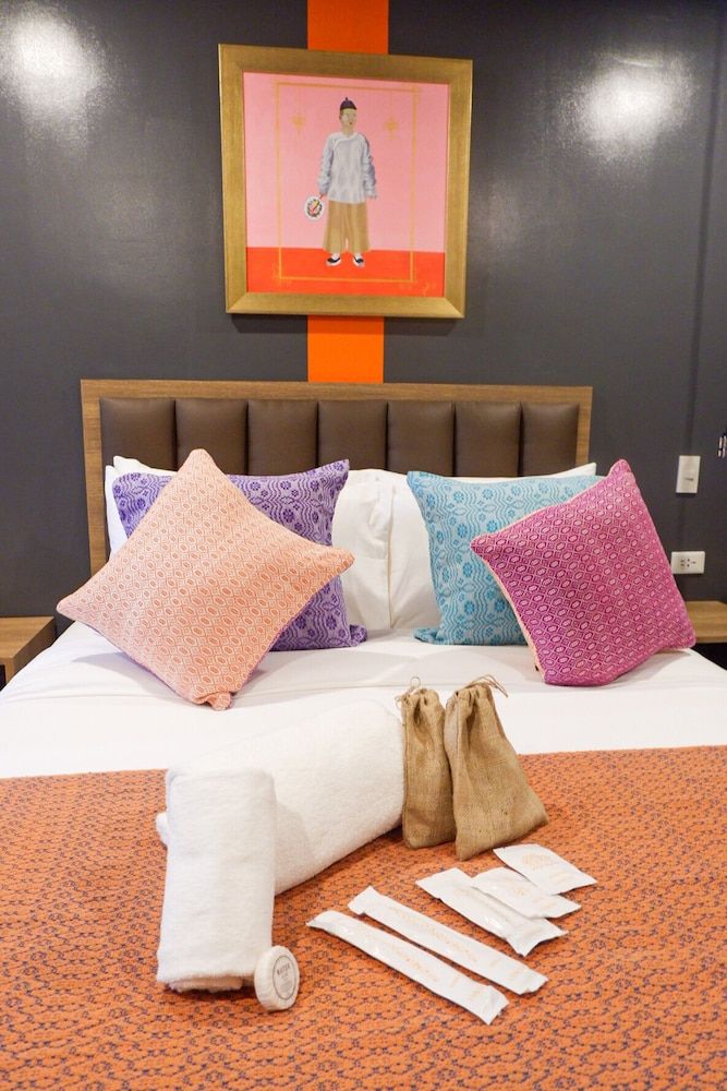 UNWND Flats Makati Executive Room