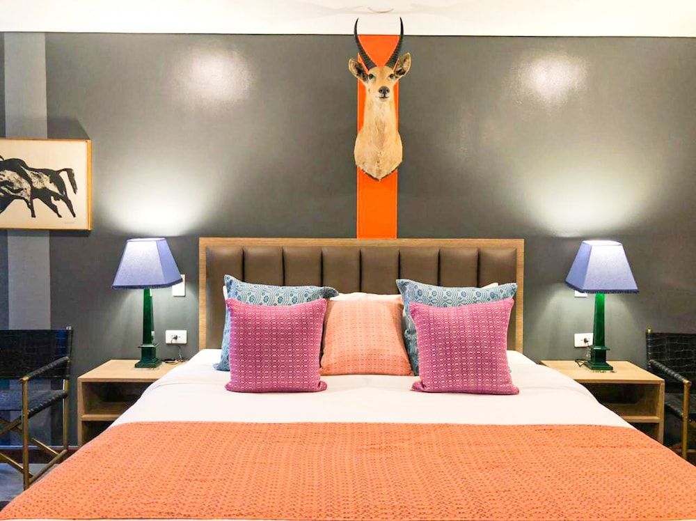 UNWND Flats Makati Executive Room 3
