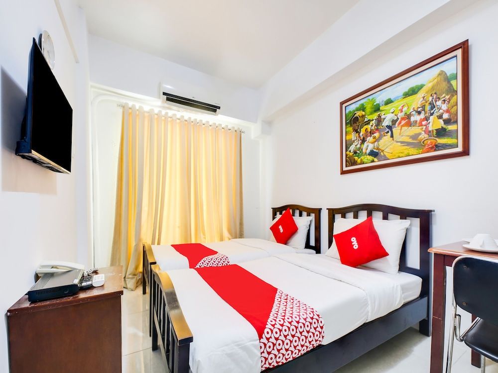 undefined OYO 893 Dian Suites Makati 8