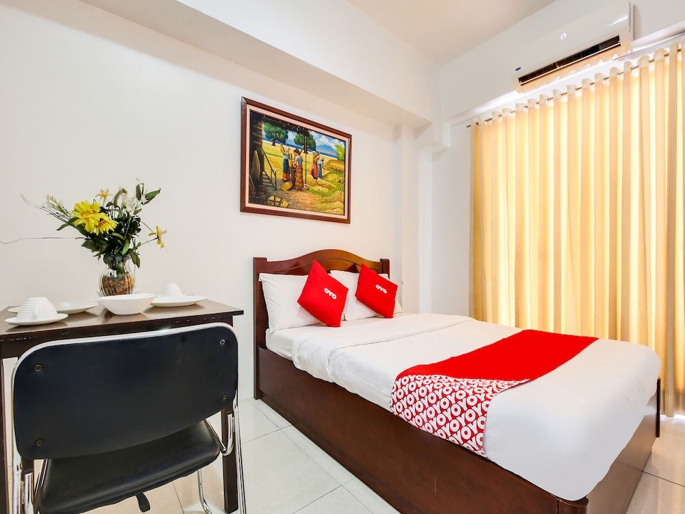 undefined OYO 893 Dian Suites Makati 3