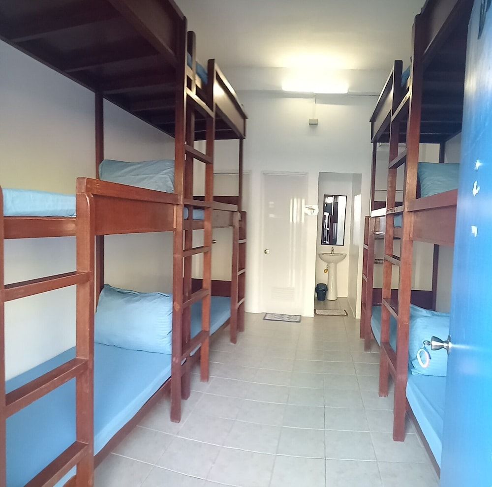 Brizo Hotel and Beach Resort Dormitory/ Group Room 2