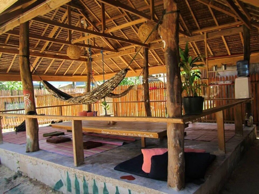 Paglaom Hostel - Adults Only