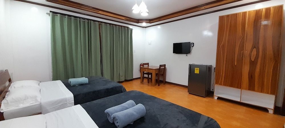 Takbo Beach Resort Cabana 3 - Superior 2 Queen Beds 6