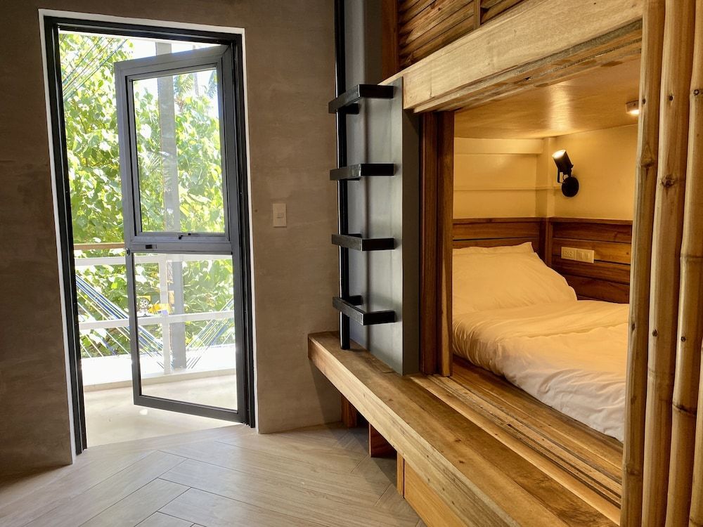 Happiness Hostel Siargao Bed in 4-Bed Mixed Dormitory Room 5