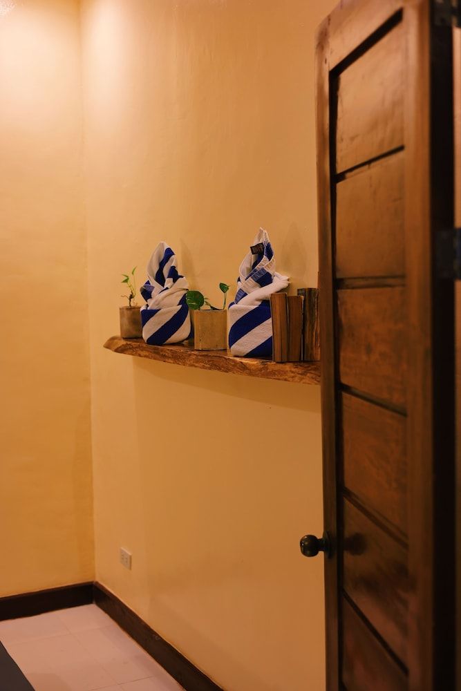 Happiness Beach Resort Siargao Three-Bedroom Beachfront Villa 8