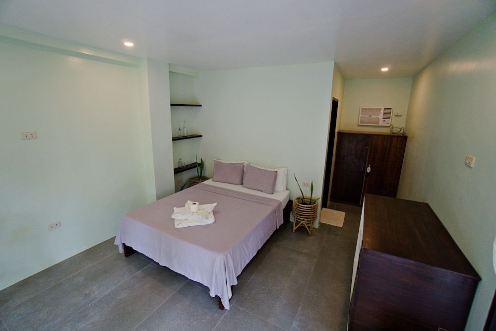 Deluxe Suite with Balcony and Kitchen