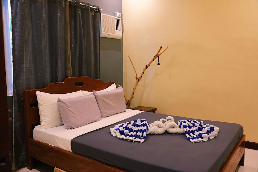 Happiness Beach Resort Siargao Three-Bedroom Beachfront Villa 2