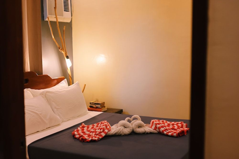 Happiness Beach Resort Siargao Three-Bedroom Beachfront Villa 6