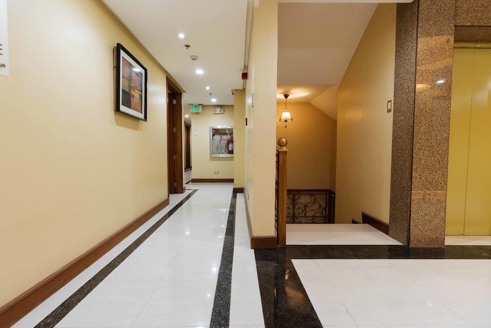 undefined RedDoorz Plus near Vito Cruz Manila 10