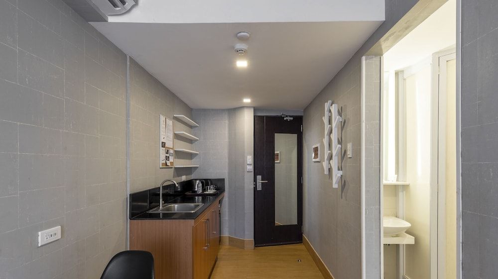 Selah Pods Hotel Manila Suite 4