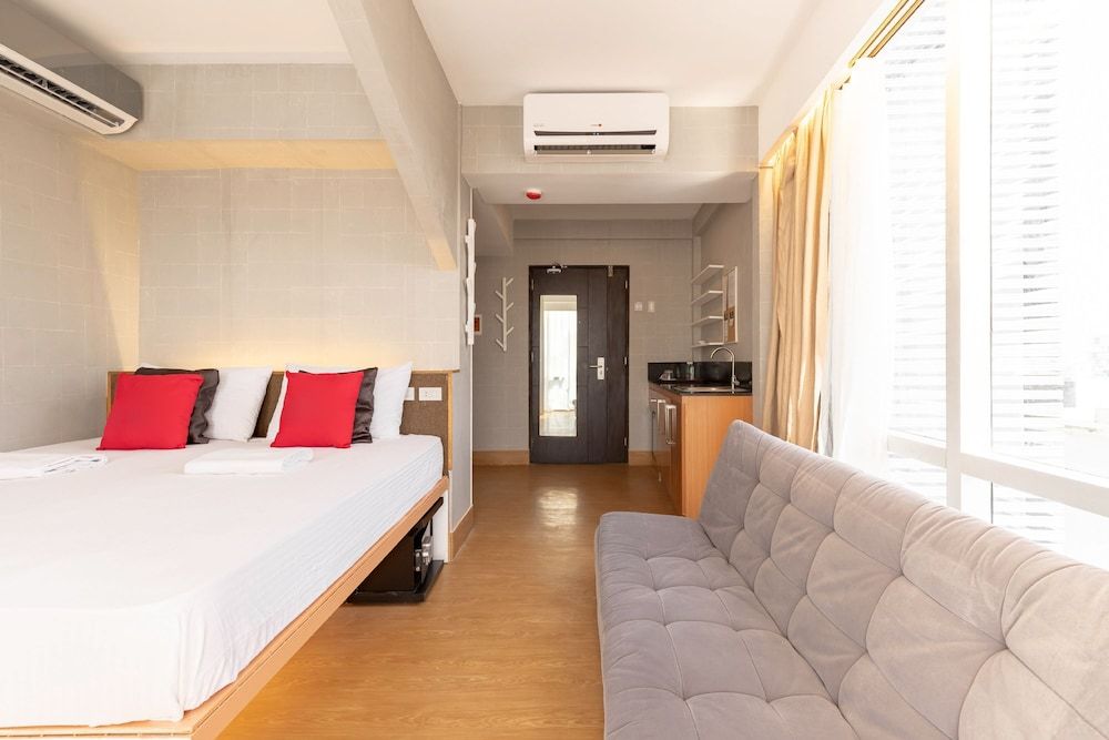 Selah Pods Hotel Manila Suite 7