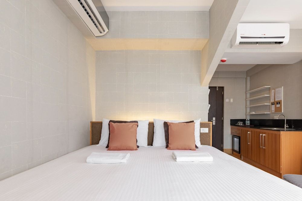 Selah Pods Hotel Manila Suite 5