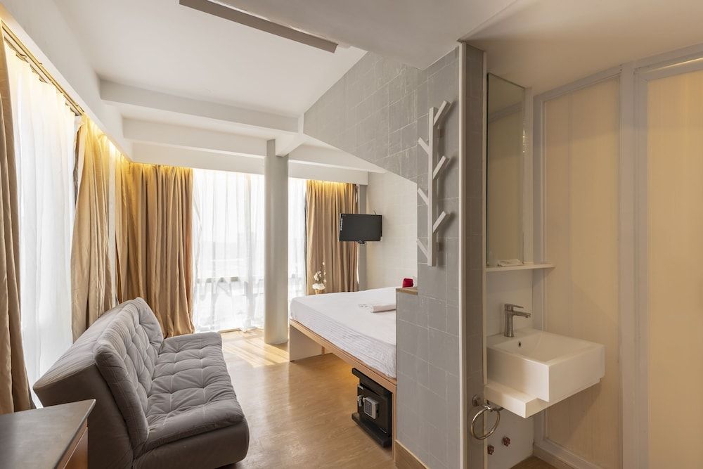 Selah Pods Hotel Manila Suite